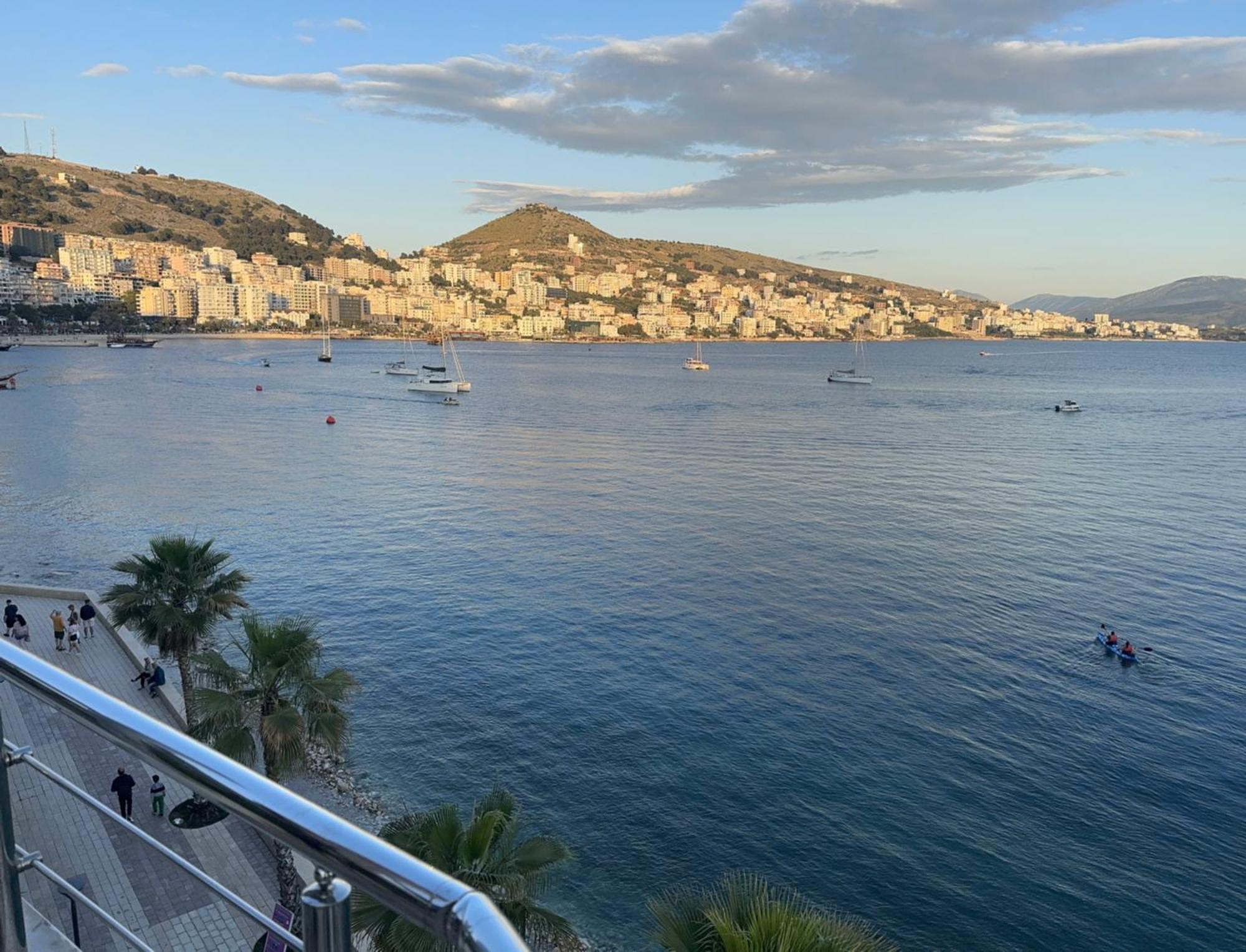 Hotel Royal Saranda Esterno foto
