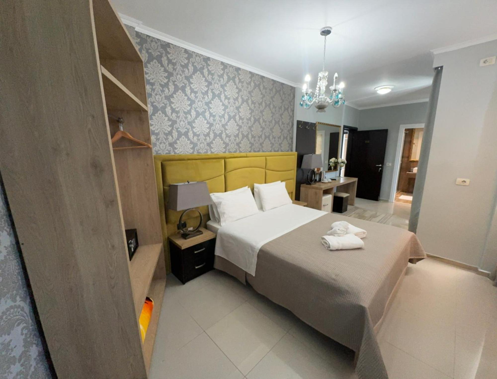 Hotel Royal Saranda Esterno foto